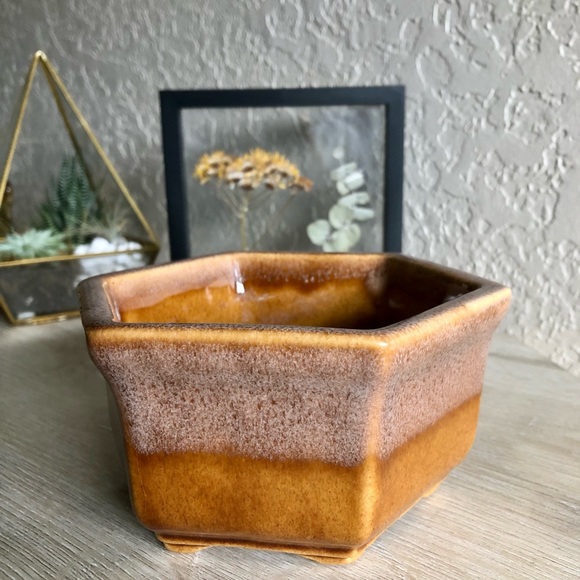 Vintage Haeger Two Tone Brown Planter #4002 - Picture 2 of 5